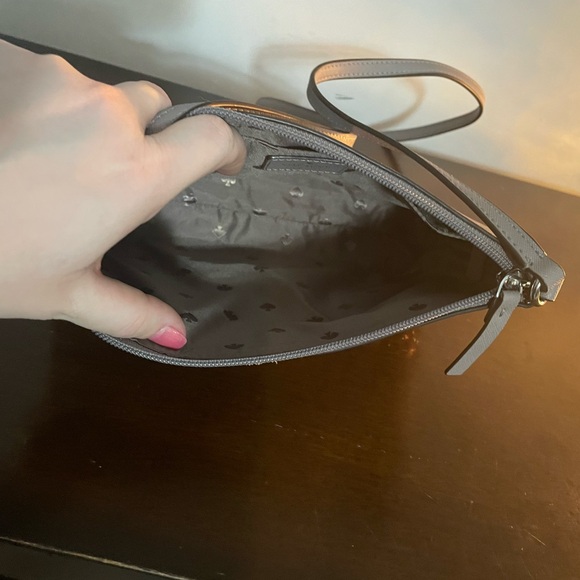 Cute Kate Spade crossbody bag. Only used once. In great condition - Picture 3 of 3